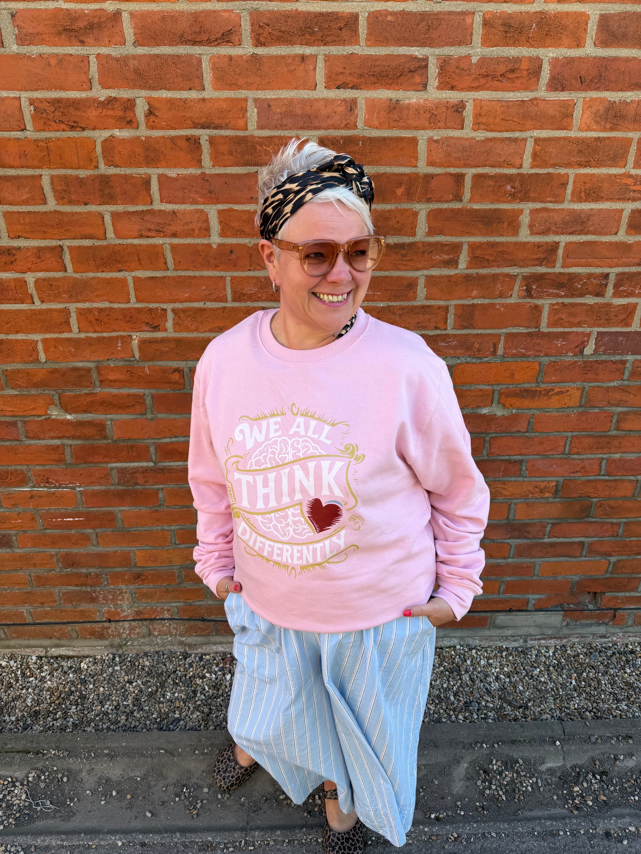 THIS IS FOR スウェット Sサイズ We All Think Differently Adult Sweatshirt – SAA Clothing
